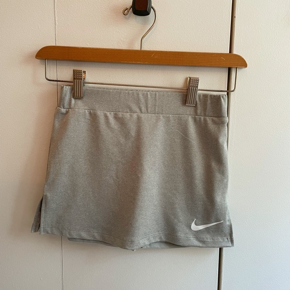 Nike Skort - Picture 1 of 4